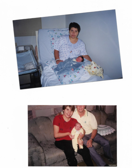 mulher branca de cabelos curtos e castanhos em uma cama hospitalar segurando um bebê. abaixo um casal sentado em um sofá segurando um bebê.